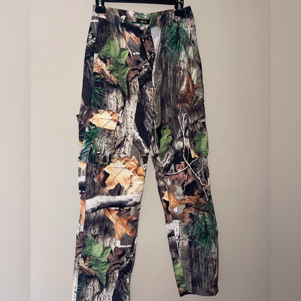 Women’s Camouflage Cargo Pants